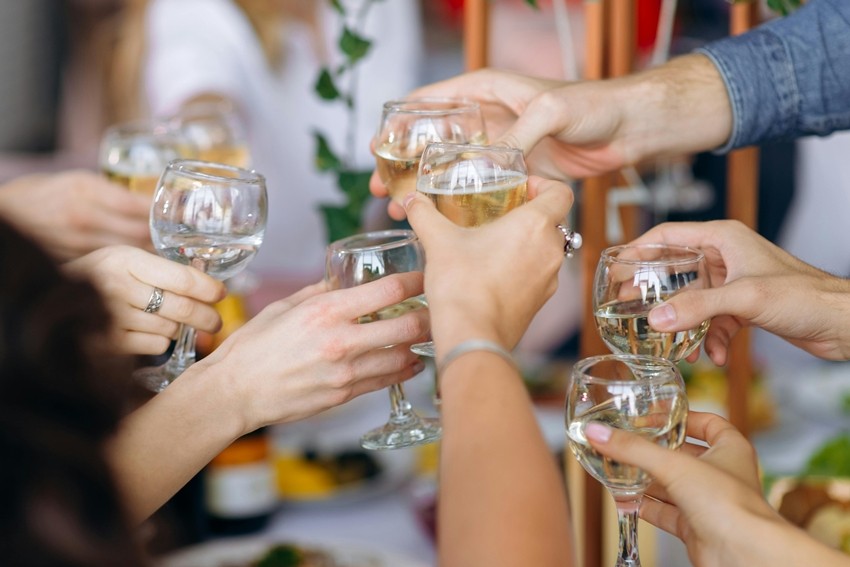 Drinking customs around the world