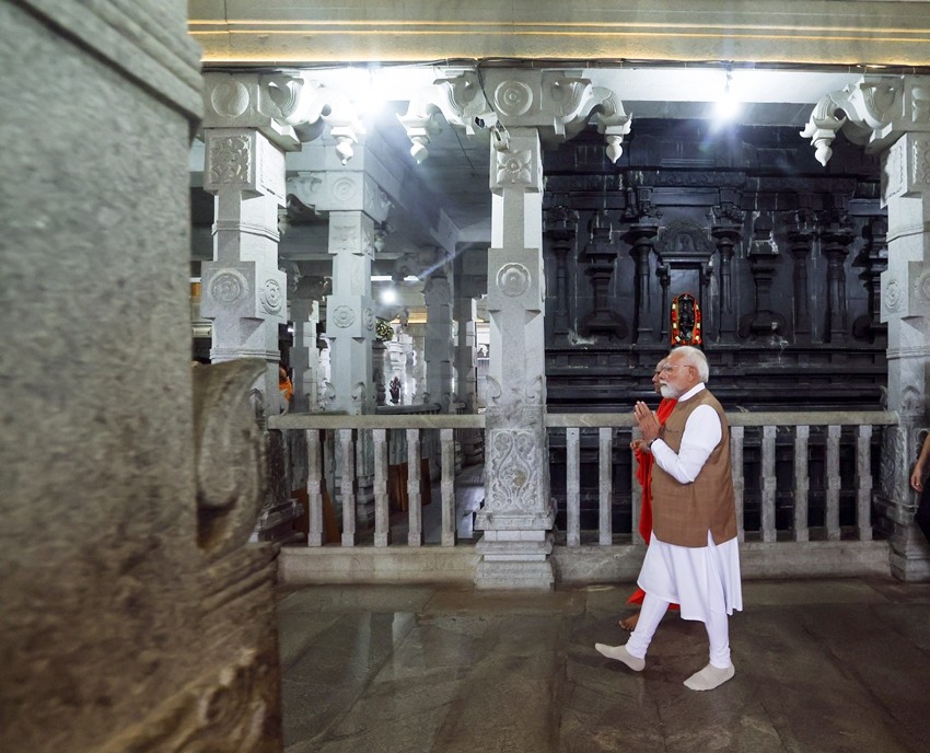 Balagangadharanatha Swamiji memorial