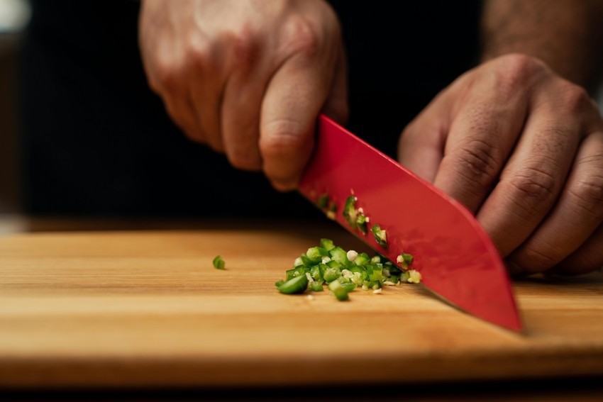 Hands burning after cutting chillis