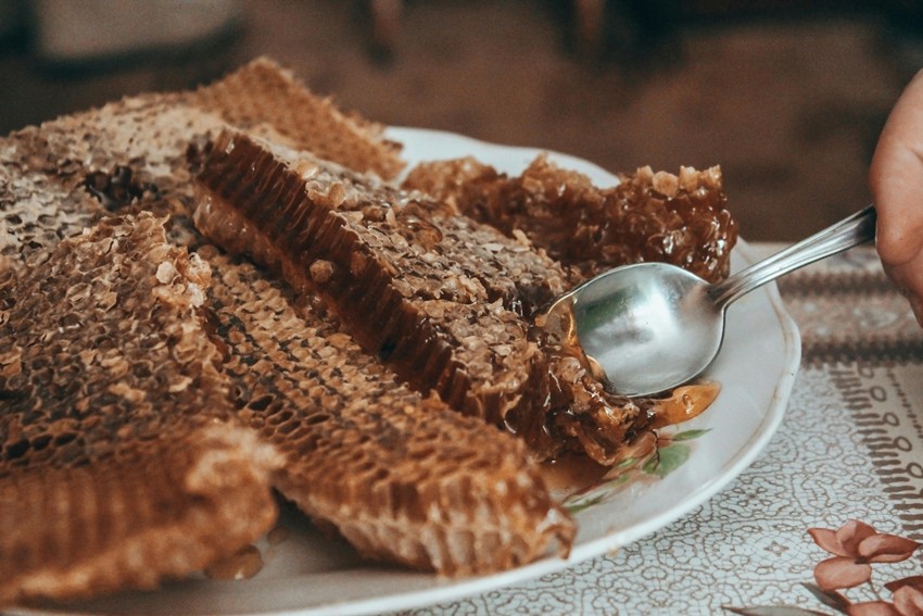 Honey making process