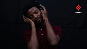 संगीत सुनना सिर्फ शौक नहीं, सेहत के लिए भी है जरूरी, रिसर्च में सामने आई ये बात