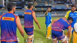 IPL 2026, MI vs CSK, Deepak Chahar meets MS Dhoni