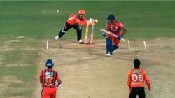 VIDEO: इशान के दस्ताने में थी गेंद, रन के लिए दौड़ पड़े पूरन, अजीबोगरीब तरीके से हुए आउट