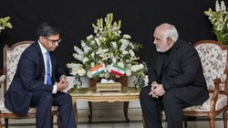 होर्मुज में भारतीय जहाजों पर IRGC ने की फायरिंग, विदेश सचिव ने ईरानी राजदूत को तलब कर जताया विरोध