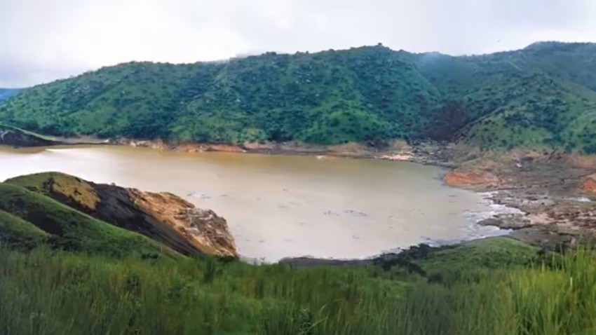 LAKE NYOS (CAMEROON)