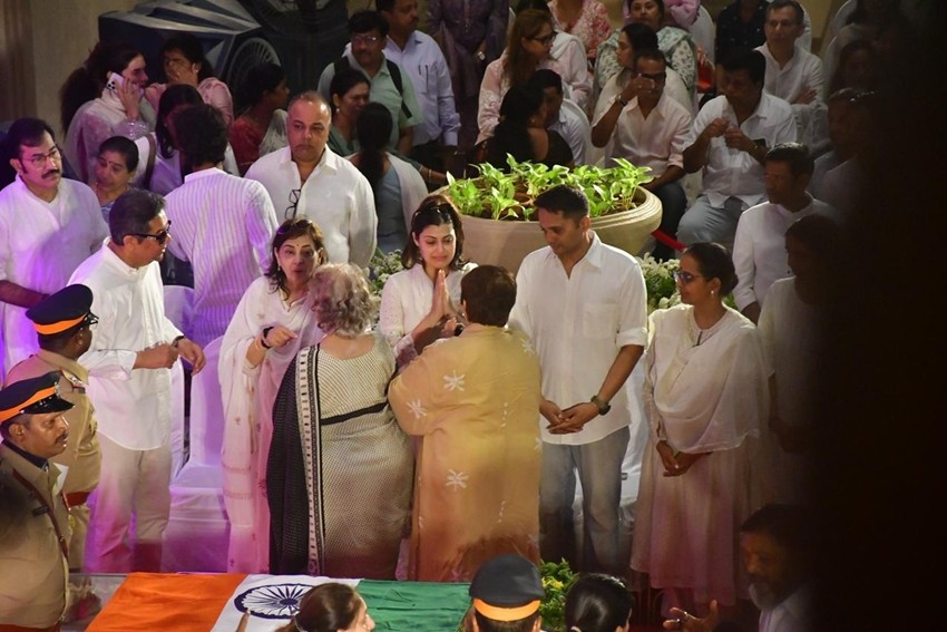Lata Mangeshkar sister