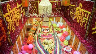 Lete Hanuman Mandir prayagraj,