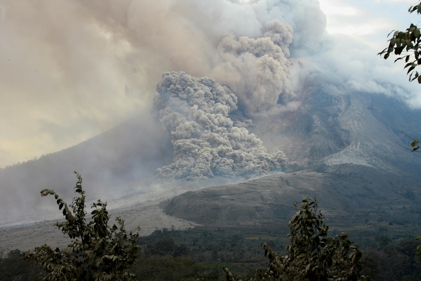 MOUNT SINABUNG (INDONESIA)