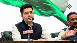 AAP को अलविदा कह BJP का थामा दामन, जानें राघव चड्ढा का सियासी सफर