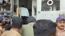 यौन शोषण के छह आरोपियों को कोर्ट से सेंट्रल जेल लाया गया, नासिक आईटी कंपनी से जुड़ा है मामला