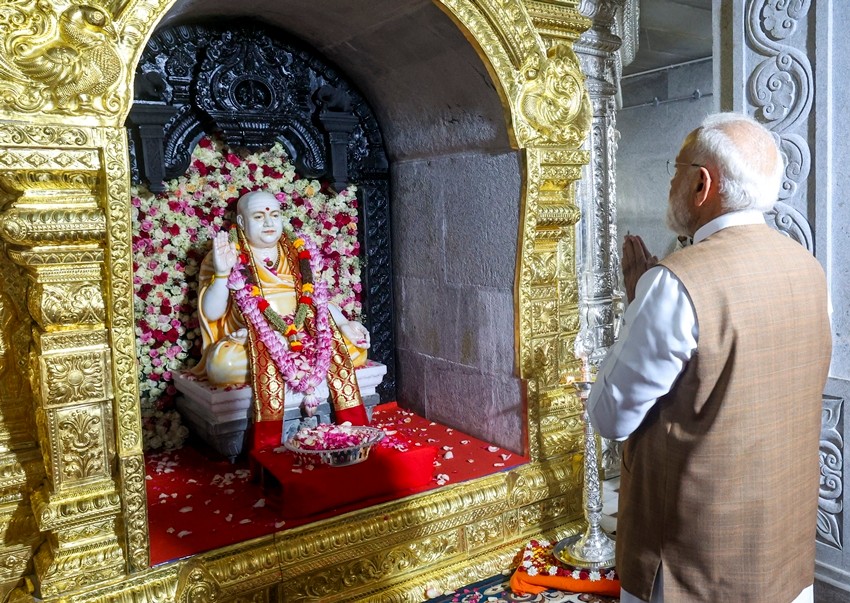 Modi Unveils Memorial Shrine Dedicated to Revered Seer in Karnataka
