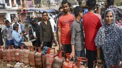 ईरान संघर्ष के बीच PNG कनेक्शन की संख्या में तेजी से हुई बढ़ोतरी