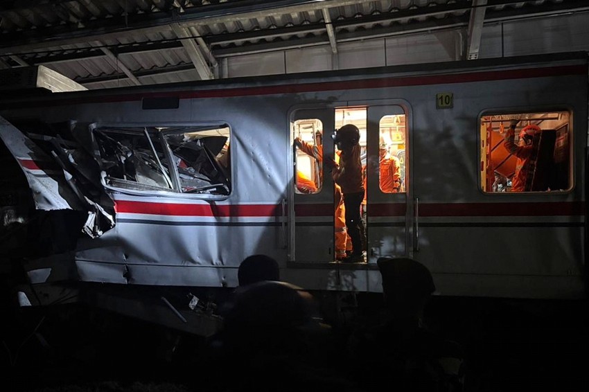 train collision in Jakarta survivors and eyewitness accounts