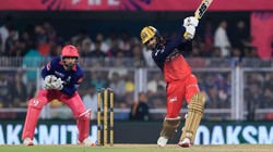 RR vs RCB: रजत पाटीदार ने तूफानी पारी खेल बनाए दो जबरदस्त रिकॉर्ड, यशस्वी जायसवाल-आंद्रे रसेल को छोड़ा पीछे