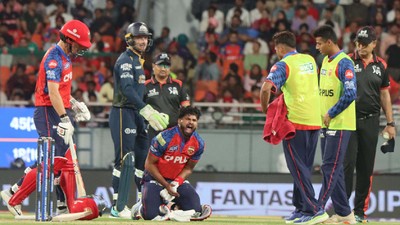 ‘मैं बस इतना ही कह सकता हूं…’, कलाई पर लगी चोट लगने के बाद भी मुस्कुराकर बोले श्रेयस अय्यर
