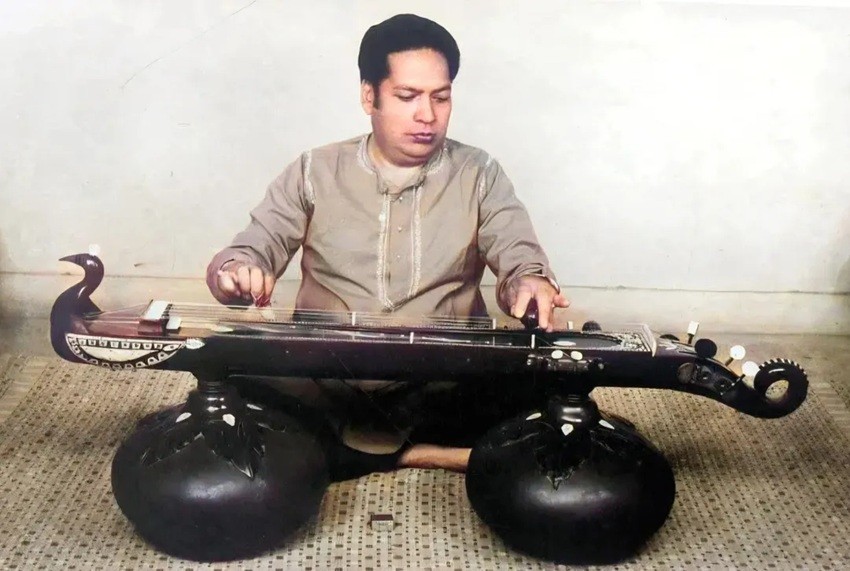 Vichitra Veena