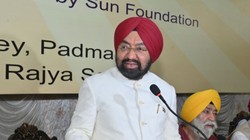 पीएम मोदी के समर्थक, कभी नहीं दिया AAP का साथ, केजरीवाल को झटका देने वाले कौन हैं विक्रमजीत सिंह साहनी?