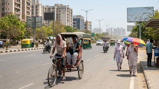 North India Heatwave Alert Mercury Crosses 45 degree Celcius in UP and Delhi Relief Expected from April 28