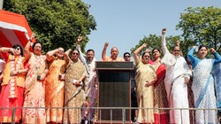 यूपी में आक्रोश: सीएम योगी के नेतृत्व में विधानसभा तक महिलाओं की पदयात्रा, विपक्ष गठबंधन पर बरसीं महिला मंत्री