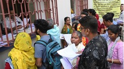 ध्रुवीकरण से लेकर मतदाता सूची से नाम हटाने तक… बंगाल चुनाव में मुस्लिम बहुल क्षेत्रों पर क्यों मंडरा रहा SIR का खतरा?