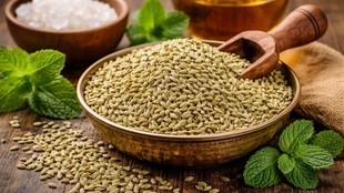 Fennel Seeds,benefits of Fennel Seeds,Digestive health,post meal routine,bloating,bloating home remedies,BLOATING RELIEF,bloating relief drink,