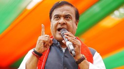 ‘उनकी पत्नी दो मुस्लिम देशों के पासपोर्ट रखती हैं, कैसे?’ पवन खेड़ा के आरोपों पर भड़के हिमंता बिस्वा सरमा