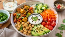 जल्दी और सबसे आसान नाश्ता, रात की बची हुई सब्जी से इस तरह बनाएं बुद्धा बाउल