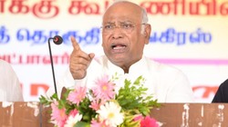 ‘मैंने कभी नहीं कहा पीएम आतंकवादी हैं’, विवाद के बाद कांग्रेस अध्यक्ष की सफाई, भाजपा बोली- माफी मांगें खड़गे