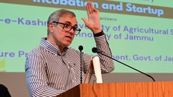 ‘राजधानी तक तो पहुंच नहीं पाए, कोलकाता पहुंचने का ख्वाब भूल जाओ’, उमर अब्दुल्ला ने पाकिस्तान के रक्षा मंत्री को दिखाया आईना