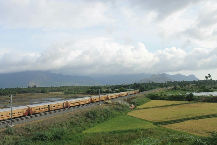 Explore the Most Beautiful Train Journeys in India