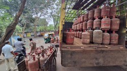 ‘जो थाली ₹50 में मिलती थी अब ₹70 की हो गई’, पुणे में LPG संकट से UPSC-MPSC उम्मीदवारों का बिगड़ा बजट