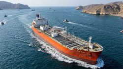 अमेरिका-ईरान सीजफायर के बाद होर्मुज पार कर आ रहा ‘जग विक्रम’, जानें कितना टन एलपीजी ला रहा टैंकर