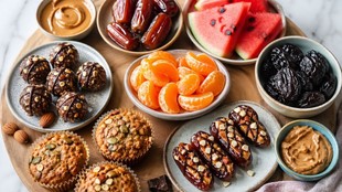 Sweet Cravings मीठा खाने की क्रेविंग,Healthy alternatives for sweets,मीठे के स्वस्थ विकल्प, Dietitian tips for sugar cravings, शुगर क्रेविंग के लिए डाइटीशियन के टिप्स, How to stop sugar cravings naturally,