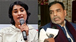विनेश फोगाट का आरोप- ‘मुझे जानबूझकर रोका जा रहा’; WFI अध्यक्ष संजय सिंह बोले- ‘बेवजह हंगामा कर रहीं’