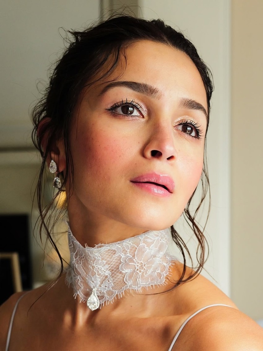 Alia Bhatt red carpet look