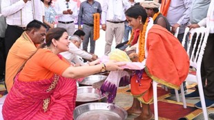 pandariya kawardha EX pastor Bhanu Singh Dhurve, BJP MLA Bhawna Bohra Pandariya Assembly constituency, Chhattisgarh pastor returned to Hinduism, Tribal community returns to Hindu faith, Pandariya Kawardha ghar wapsi, Kawardha religious conversion news, Chhattisgarh ghar wapsi news, Pastor embraced Hindu religion, Tribal families returned to Hinduism, Pandariya tribal community news, Kawardha latest religious news, Chhattisgarh tribal Hindu faith