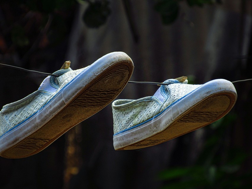 Best Ways To Remove Shoe Odour Naturally
