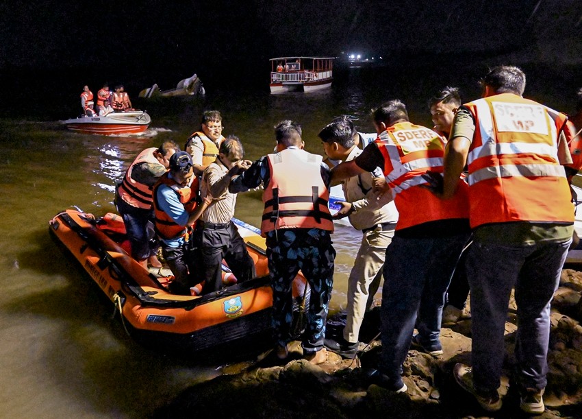 Madhya Pradesh cruise accident