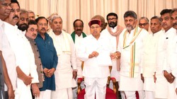 कर्नाटक: विधायक दल के नेता चुने जाने के बाद राज्यपाल से मिले DK शिवकुमार, इस दिन लेंगे CM पद की शपथ