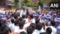 दिल्ली में नीट पर संग्राम! एनटीए दफ्तर के बाहर NSUI का और शिक्षा मंत्री धर्मेंद्र प्रधान के घर के बाहर यूथ कांग्रेस का प्रदर्शन