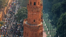 मैदान में कौन है, कौन नहीं? राजनीति के मंच पर नए किरदारों की तलाश | सुधीश पचौरी का विश्लेषण