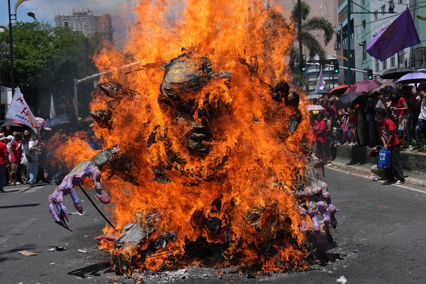 Workers Take to Streets Worldwide on May Day Amid Inflation and War Fears