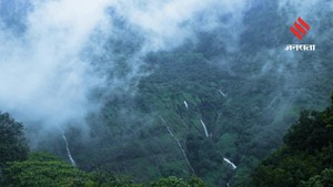 भारत की सबसे ज्यादा बारिश वाली जगहें, गर्मियों में घूमने के लिए बेस्ट मॉनसून डेस्टिनेशंस
