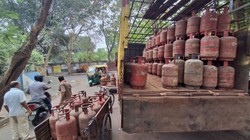 LPG डिलीवरी फ्रॉड: इंडेन, एचपी और भारत गैस की एडवाइजरी, OTP के गलत इस्तेमाल को लेकर ग्राहकों को किया सतर्क