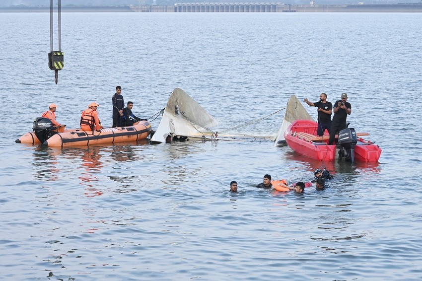 India tourist cruise disaster