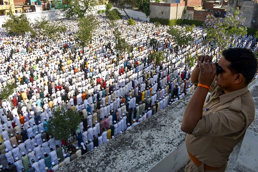 Bakrid Celebrations Begin With Special Namaz And Community Gatherings