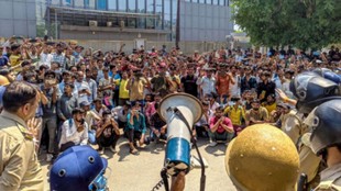 Noida workers protest, Noida News