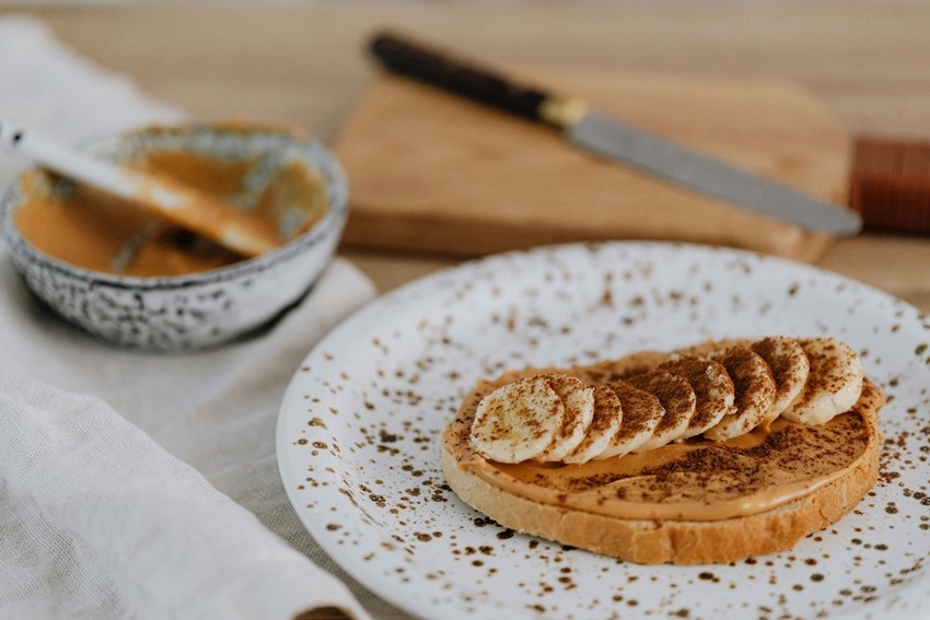 Peanut butter banana protein pockets