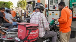तेल की धार: ऊर्जा संकट पर काबू पाना ही होगा, महंगाई से निपटने के लिए ठोस कदम उठाने होंगे । संपादकीय