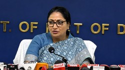 दिल्ली में राशन कार्ड के नियम बदलेंगे: अब ढाई लाख तक आय वाले परिवारों को फायदा, सीएम रेखा गुप्ता ने किया ऐलान
